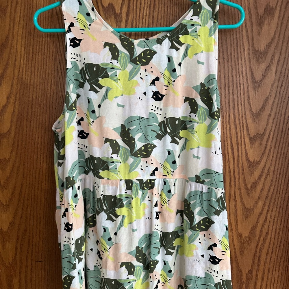 Tropical Leaf Print Sleeveless tank blouse